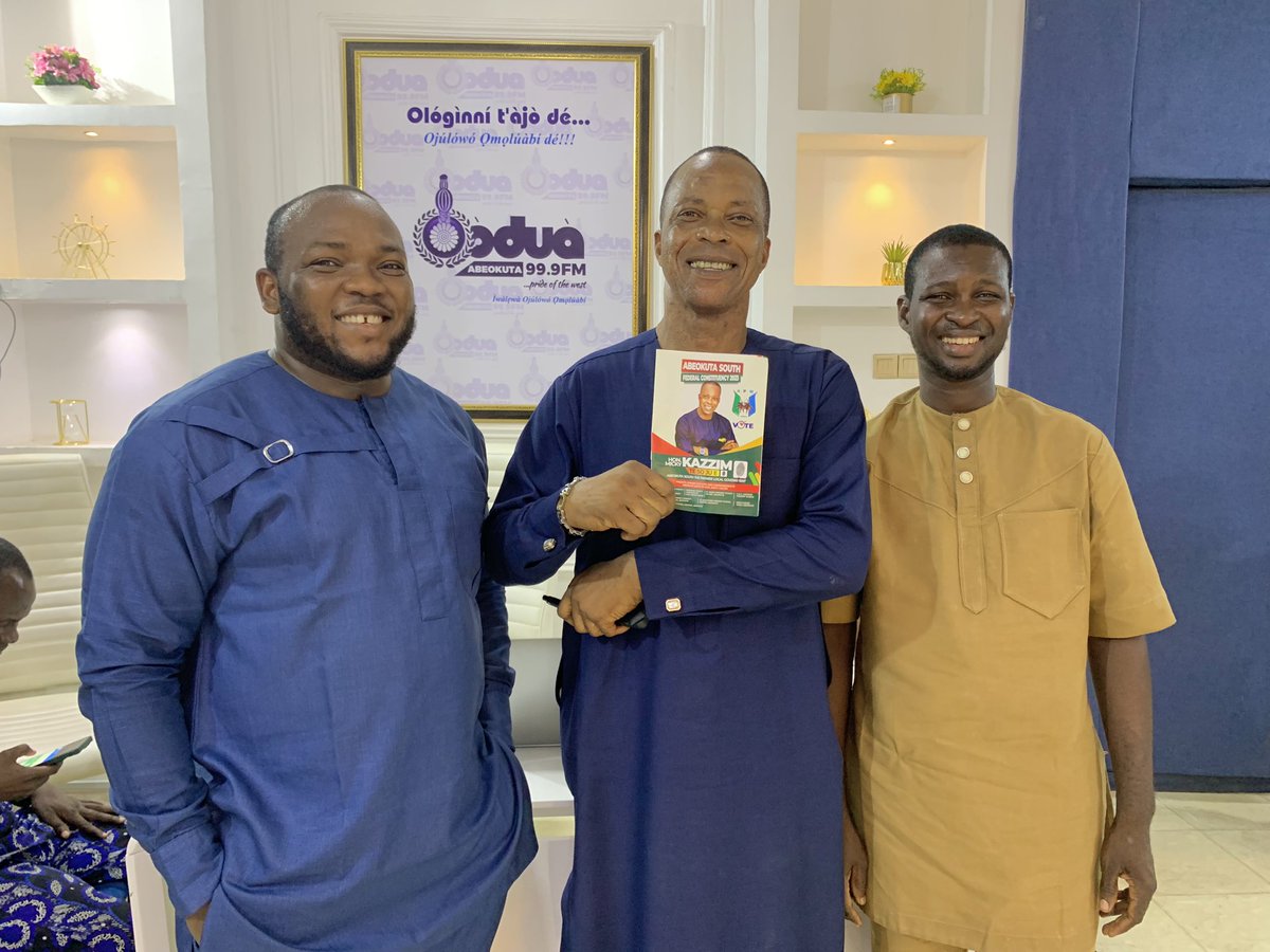 Oodua999FM's tweet photo. Today on ORO SUNUKUN with HON MICKY KAZZIM @kazzimmicky
(APM CANDIDATE ABEOKUTA SOUTH FEDERAL CONSTITUENCY).
Cc: @officialartunbi @emmanuel_oke
#oodua999fm #oodua999fmabeokuta #prideofthewest #orosunukun https://t.co/jUxV3SMy5k