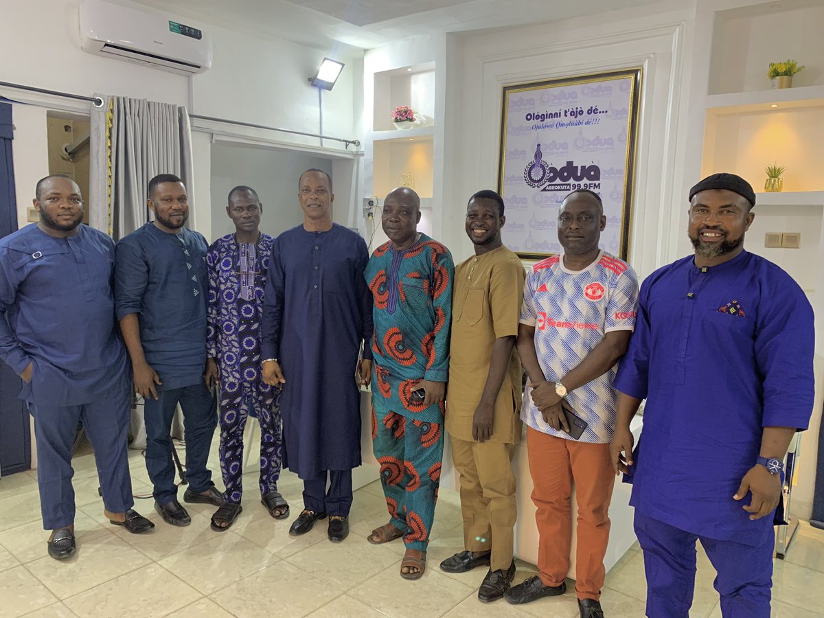 Oodua999FM's tweet photo. Today on ORO SUNUKUN with HON MICKY KAZZIM @kazzimmicky
(APM CANDIDATE ABEOKUTA SOUTH FEDERAL CONSTITUENCY).
Cc: @officialartunbi @emmanuel_oke
#oodua999fm #oodua999fmabeokuta #prideofthewest #orosunukun https://t.co/jUxV3SMy5k
