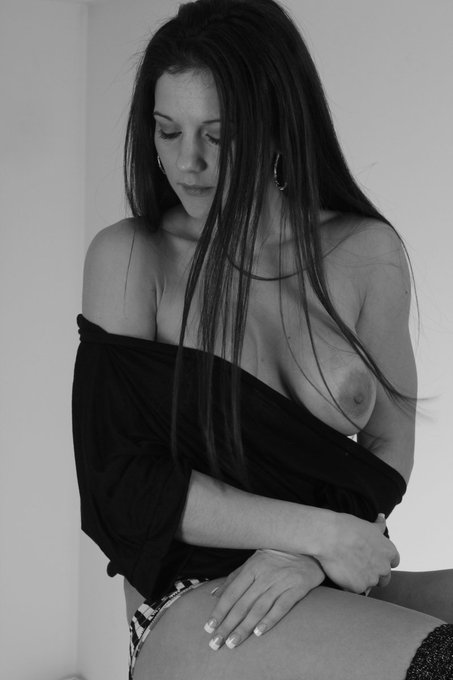 More at https://t.co/tlYYG2xRnb #NoMakeup Well here was my  morning! Just a #candidshot or 4  from shooting<a href="/tag/nomakeup"class="tags">#NoMakeup</a><a href="/tag/lips"class="tags"><span>#lips</span></a><a href="/tag/angry"class="tags"><span>#angry</span></a><a href="/tag/topless"class="tags"><span>#topless</span></a><a href="/tag/pics"class="tags"><span>#pics</span></a><a href="/tag/rt"class="tags"><span>#rt</span></a><a href="/tag/vault"class="tags"><span>#vault</span></a><a href="/tag/candidshot"class="tags"><span>#candidshot</span></a>