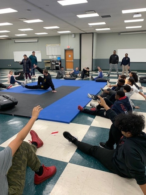 BBBSCNNJ's tweet photo. Mentees in our @BergenCountySo #BigsInBlue program participated in a special self-defense course, led by instructors from the Police Academy. They covered basic self-defense techniques, ways to fall safely & the lesson that there's always a way to defend yourself & stop a fight. https://t.co/lN68ijWOpT
