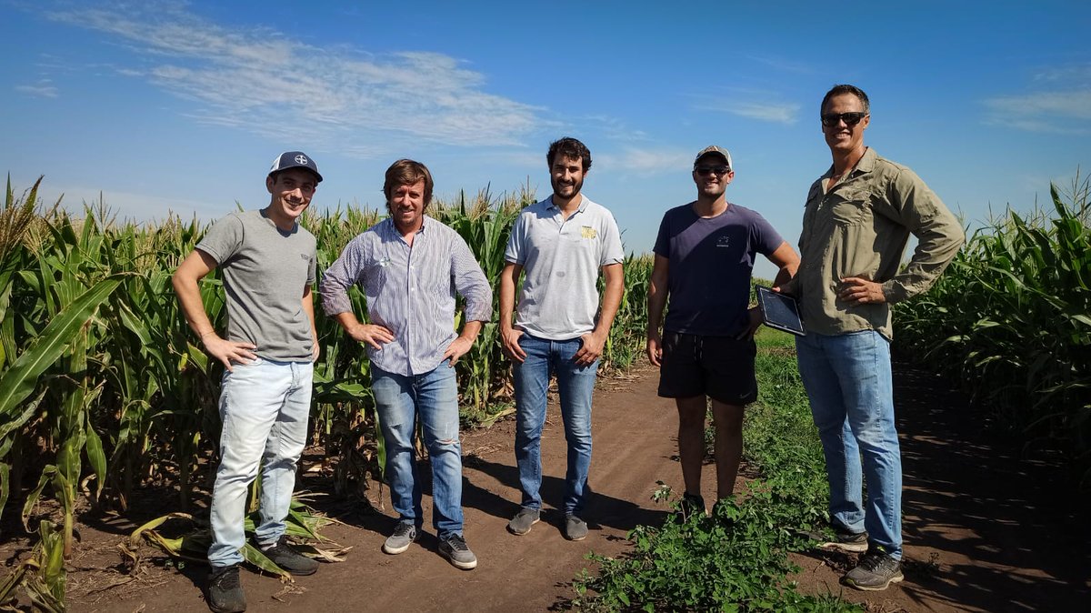 📢 Recorrida al ensayo FTN de @Bayer4CropsAR con @agrovetschang

✍️🌽 Monitoreando y siguiendo los híbridos de <a href="/LaTijeretaMaiz/">La Tijereta Maíz</a>,<a href="/DekalbArgentina/">DEKALB Argentina</a> y la competencia.

📱Facilitándonos el seguimiento y análisis de datos: <a href="/FieldViewArg/">FieldView Argentina</a> 

#LideresEnRelacionamiento