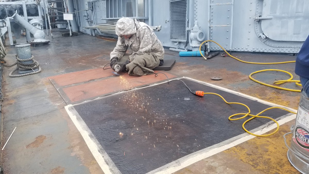 USSKIDD_DD661's tweet photo. #DeckWork https://t.co/MzUna0MjWH