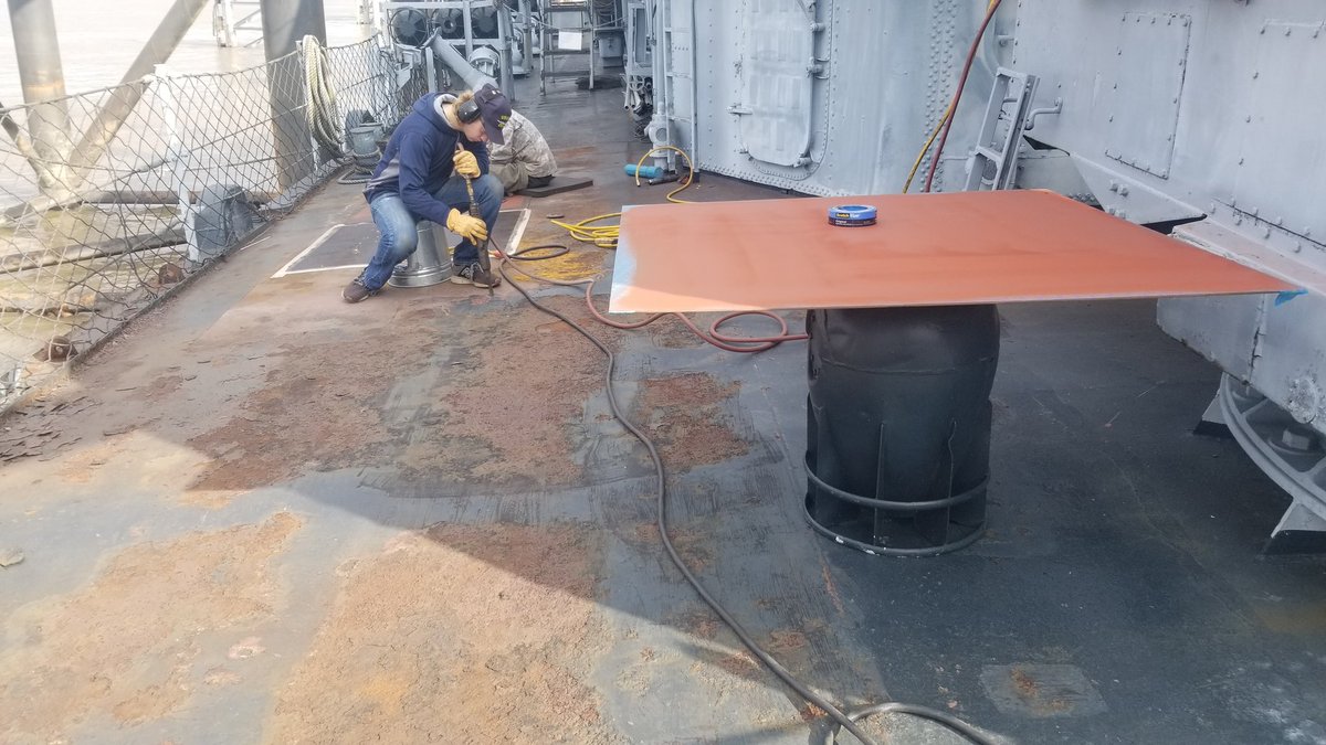 USSKIDD_DD661's tweet photo. #DeckWork https://t.co/MzUna0MjWH
