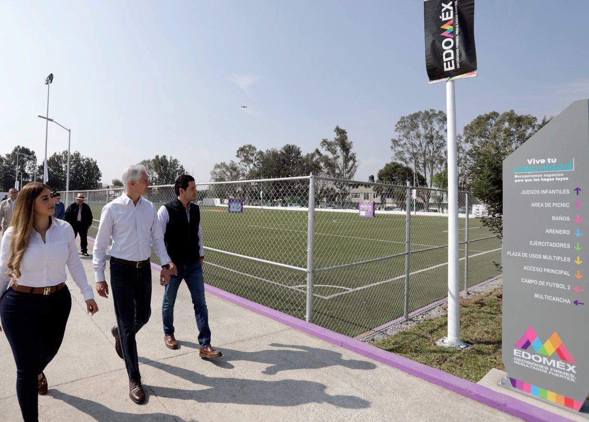 Rehabilitamos por completo la Unidad Deportiva #Chicoloapan para que los jóvenes y sus familias puedan venir a convivir y practicar deporte. #ViveTuComunidad
