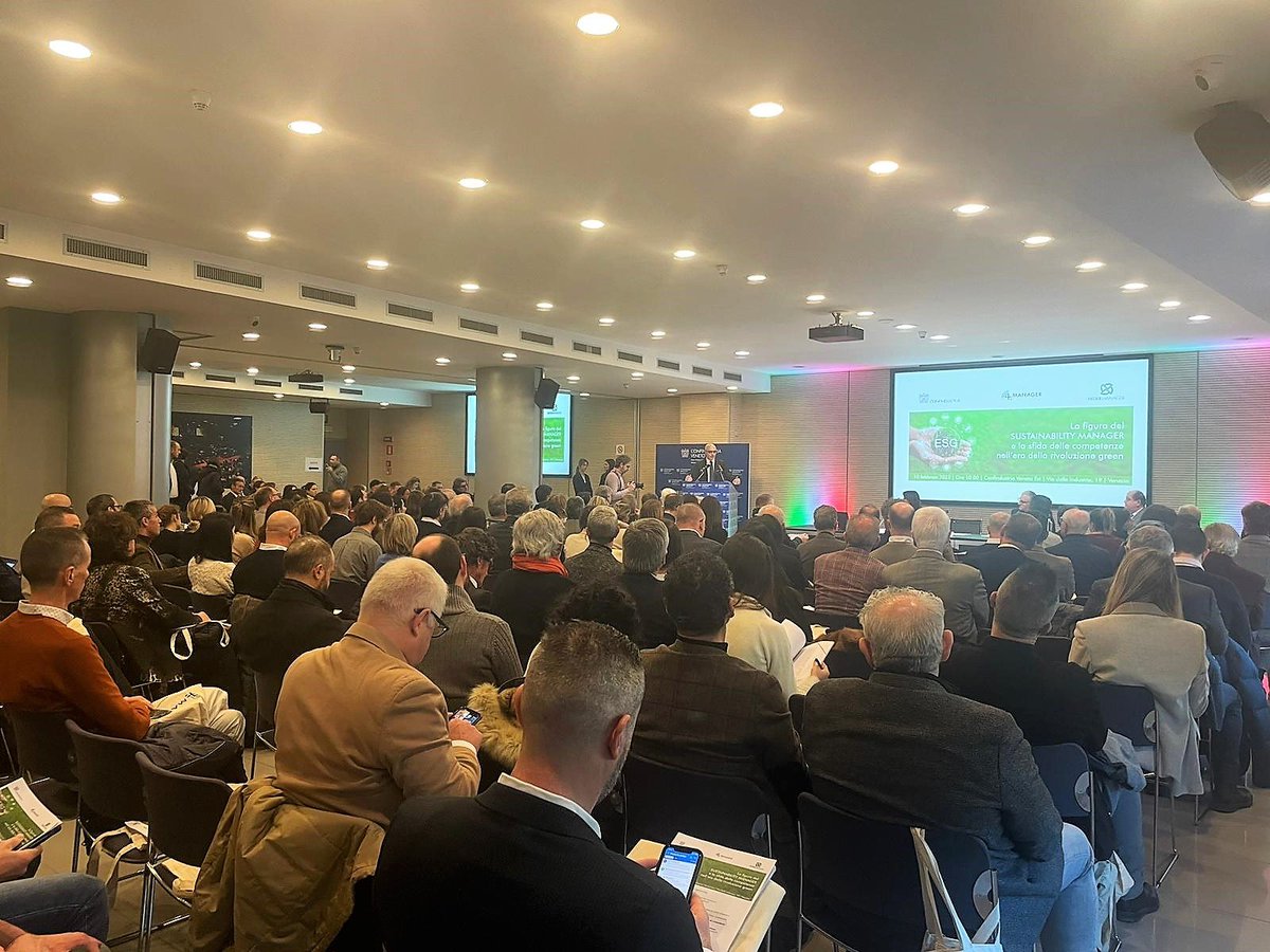 sfc_it's tweet photo. Oggi a #Venezia grande partecipazione all'evento di lancio del #roadshow che promuove il profilo e le competenze del #Sustainability_Manager, come risorsa fondamentale per assicurare la #transizione_green delle imprese @VenetoEst @Confindustria @Federmanager #4Manager https://t.co/3bvKY4eEzF