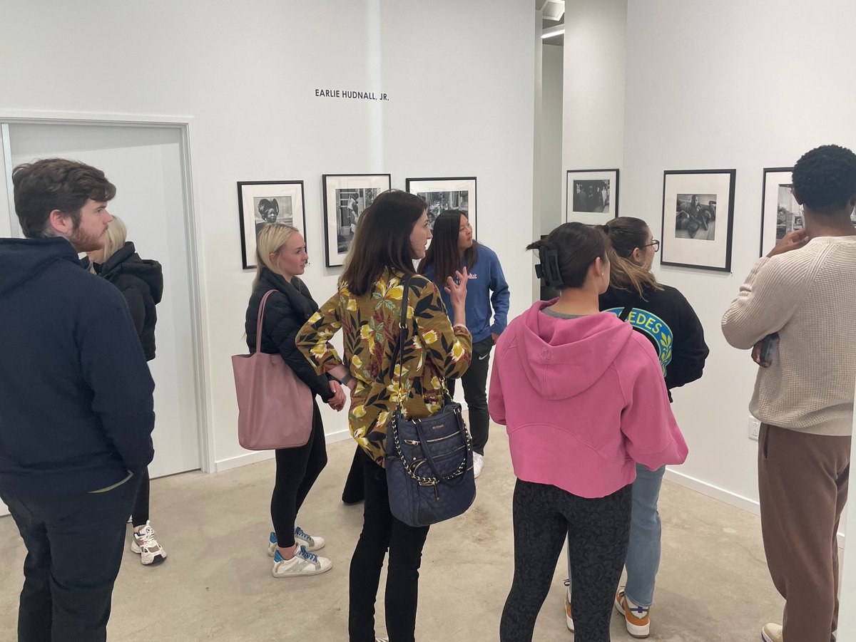 PDNBGallery's tweet photo. We had a lovely visit yesterday from Professor Anna Lovatt & her history of photography class from @SMU! Thanks so much for stopping by & checking out #KeithCarter & #EarlieHudnallJr.โs work. #smu
There are only 2 days left to view these two shows.
Info: https://t.co/Arm3N4TZVN https://t.co/Bnfwi5yXAA