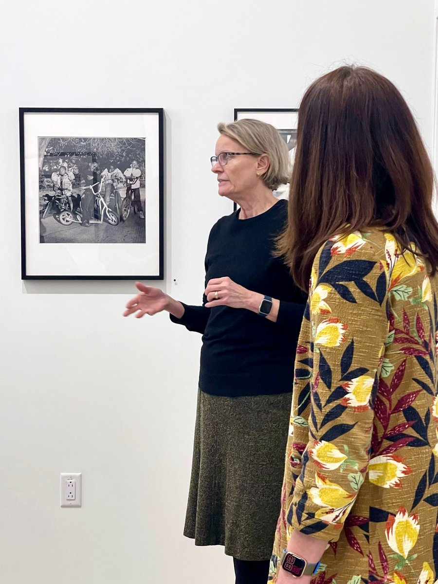 PDNBGallery's tweet photo. We had a lovely visit yesterday from Professor Anna Lovatt & her history of photography class from @SMU! Thanks so much for stopping by & checking out #KeithCarter & #EarlieHudnallJr.โs work. #smu
There are only 2 days left to view these two shows.
Info: https://t.co/Arm3N4TZVN https://t.co/Bnfwi5yXAA