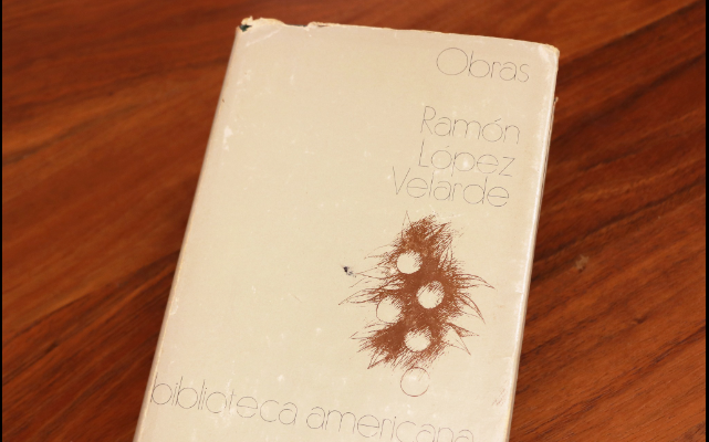mmacjs's tweet photo. 📖 #DeNuestroAcervo "Obras" es un libro que reúne todo el trabajo literario de Ramón López Velarde, en él hay poesía, prosa literaria, y casi todo su trabajo periodístico. Solicítalo en nuestra biblioteca.
#MMACJS #Museo #LibrosRecomendados https://t.co/rU0Cv8WKFW