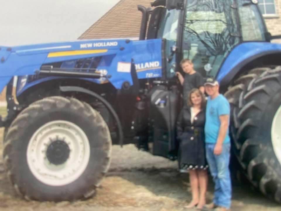 CarbellaC's tweet photo. Throw back … our little farmer is almost 20 now . https://t.co/7XEAZvvHgF