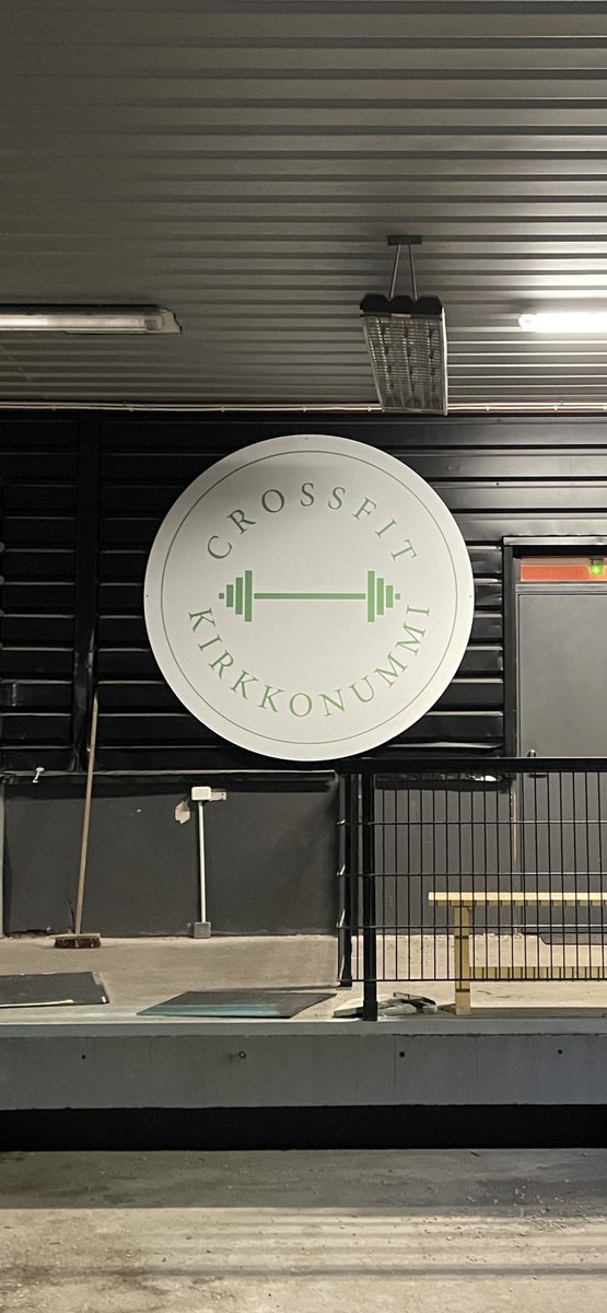AToivoniemi's tweet photo. Aamuihmisestä alkaa hiljalleen kuoriutua #illankukkuja 💪

#tähänontultu #crossfit #cf #crossfitkirkkonummi #hyvämieli https://t.co/JlV6MNqNM7