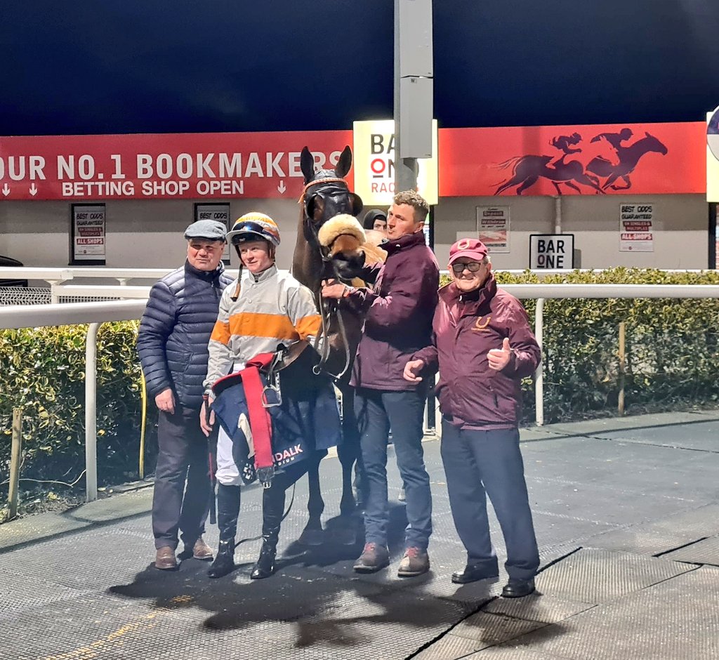 ARCANEARS wins the dundalkstadium.com apprentice handicap DIV 1

Trained by <a href="/MHalfordRacing/">Michael Halford</a> 
Ridden by <a href="/sam_ewing17/">sam ewing</a> 
Owned by Mrs C Roper