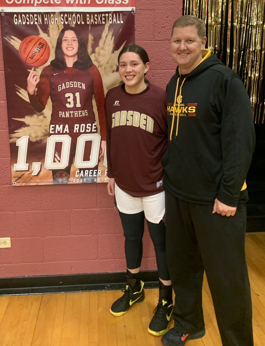 I’d rather coach Ema Rose than coach against her. She averaged 19.5 ppg in our two meetings. She’s had a tremendous career at Gadsden HS. She’ll be a great player at the next level. #nmflash #1000pointclub