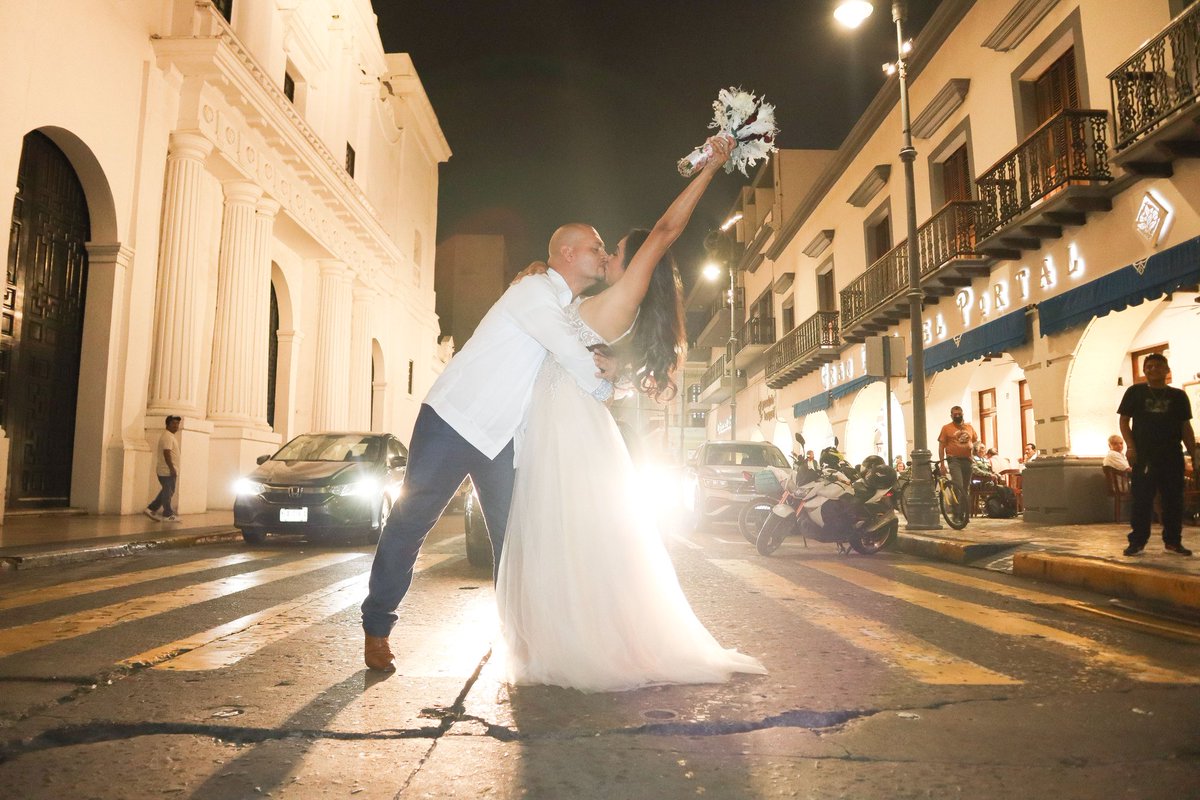 7dmares's tweet photo. 📸 Paco&Solecito💍❤️
"Lo que Dios ha unido, no lo separe el hombre... "
#bodatime #fotosdeboda https://t.co/GZ9YLN7EFV
