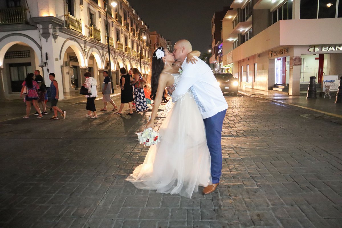 7dmares's tweet photo. 📸 Paco&Solecito💍❤️
"Lo que Dios ha unido, no lo separe el hombre... "
#bodatime #fotosdeboda https://t.co/GZ9YLN7EFV