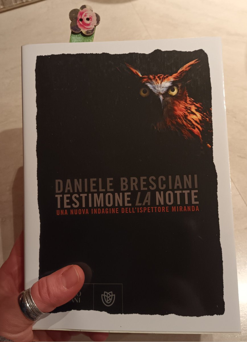 Ho finito poco fa di leggere "Testimone la notte" di Daniele Bresciani e posso dire solo una cosa: me ne sono innamorata 😍
Fantastico il protagonista,  l'ispettore Miranda, al quale non ci si può che affezionare immediatamente. Sarò ripetitiva, ma anche qui ho trovato i miei >>