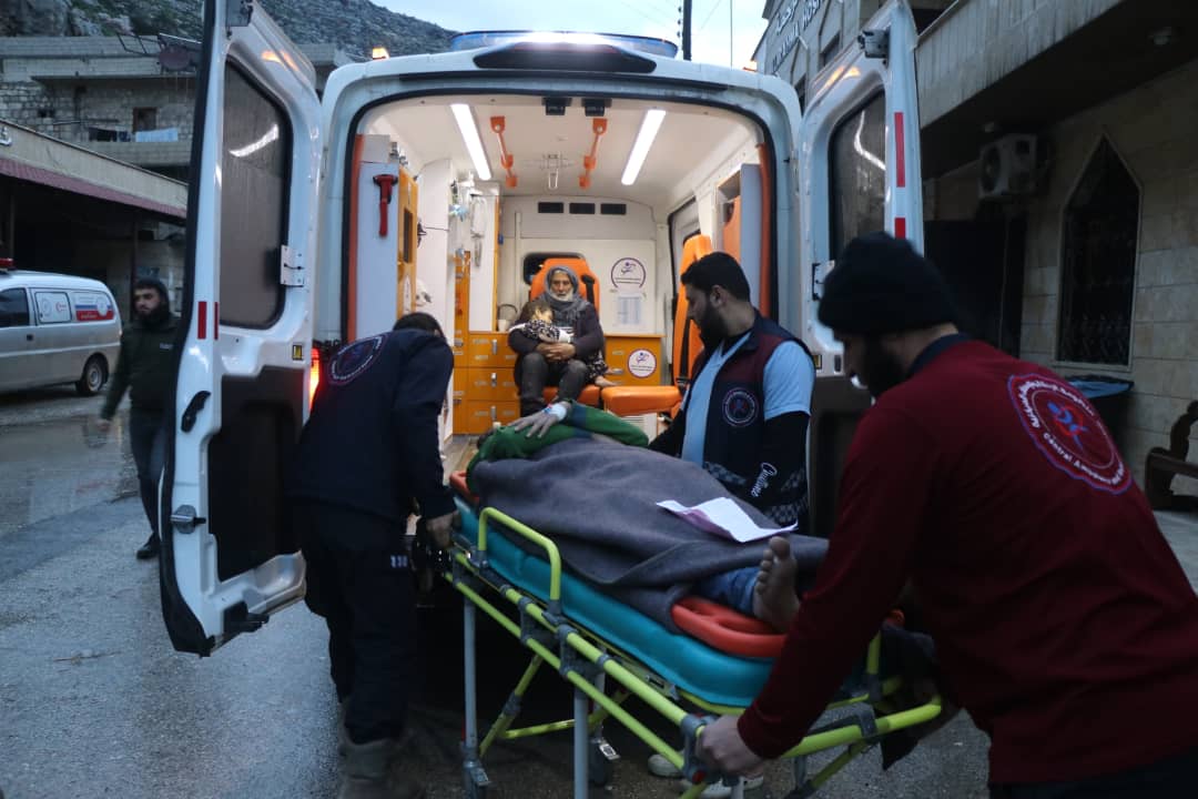 CentralReferral's tweet photo. Paramedics of Central Ambulance and Referral System are still saving injuries of the earthquake for the fifth consecutive day. https://t.co/8FQExWj1em