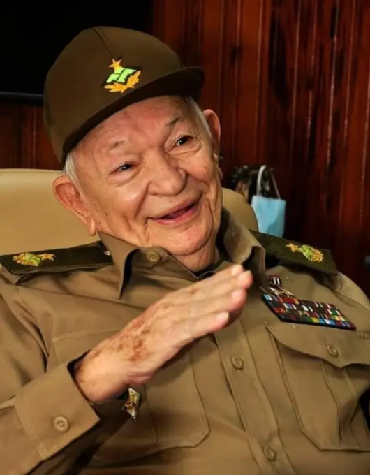 yusleimygr's tweet photo. Hay historias de este país que puedo contar con una satisfacción total, porque las viví desde el primer momento que me uní a Fidel después del desembarco…"
Guillermo García.
MUCHAS  FELICIDADES! #CubaHonra #JuntarYVencer #YoSigoAMiPresidente 
@Emp_Avilmat @PaulinoPrezVie1 https://t.co/6Jz3l0KwDT