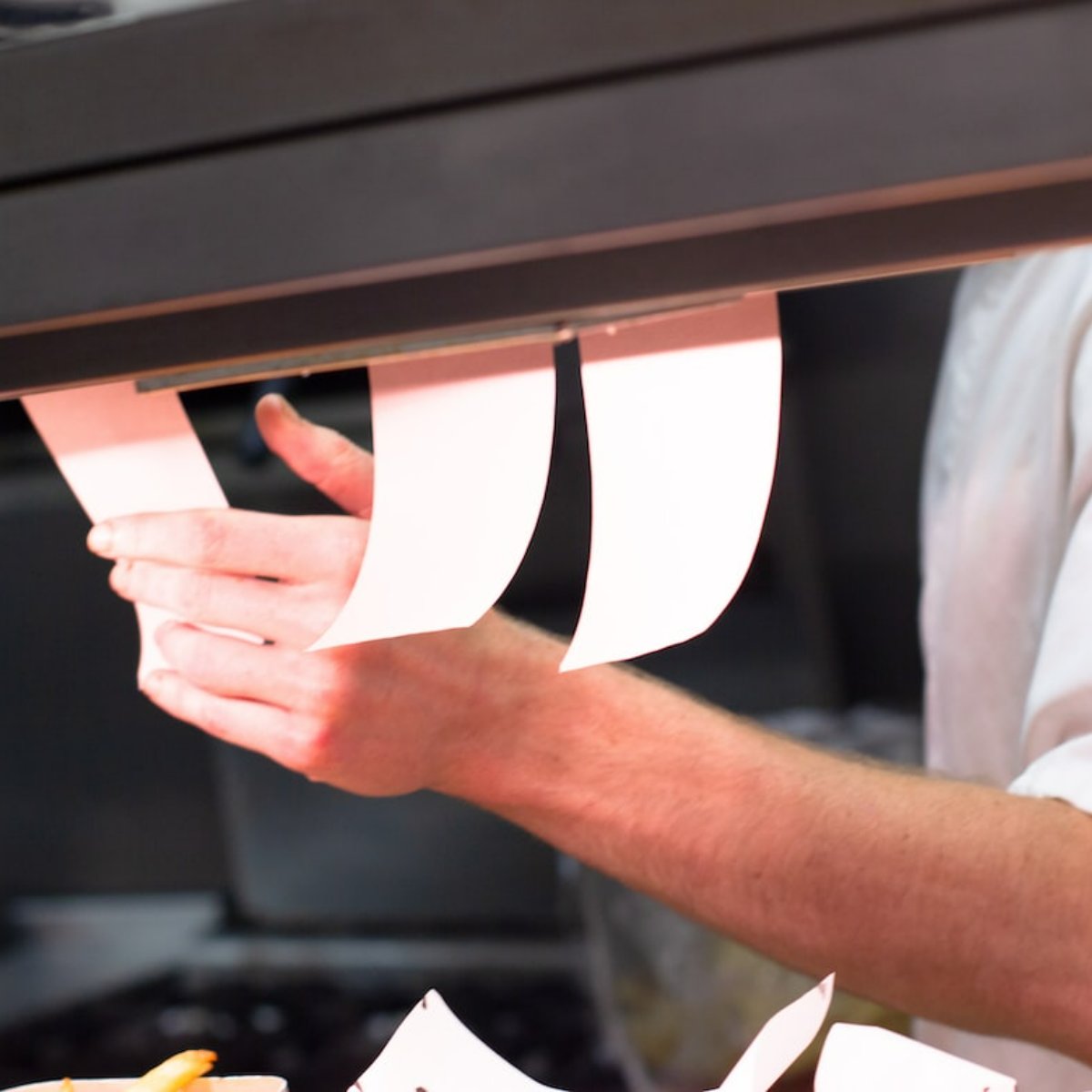 chefwang_'s tweet photo. The secret to a great recipe is to love what you do and love the people you serve. Come see what our talented cooks are firing up in our kitchen this Valentine's Day. #NewHydePark #NY https://t.co/QnVBKKM0Si