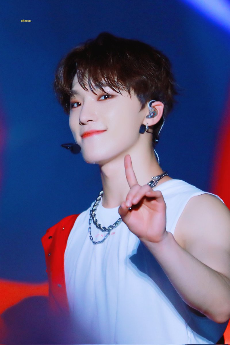 Sudal_Chan's tweet photo. 언제나 찬란할 너를 사랑할게
생일 축하해 찬아 🍀💖💙
#디노생일에_맞춰_하이파이브 
#give_DINO_aHIGH25 https://t.co/xnrSawKf9L