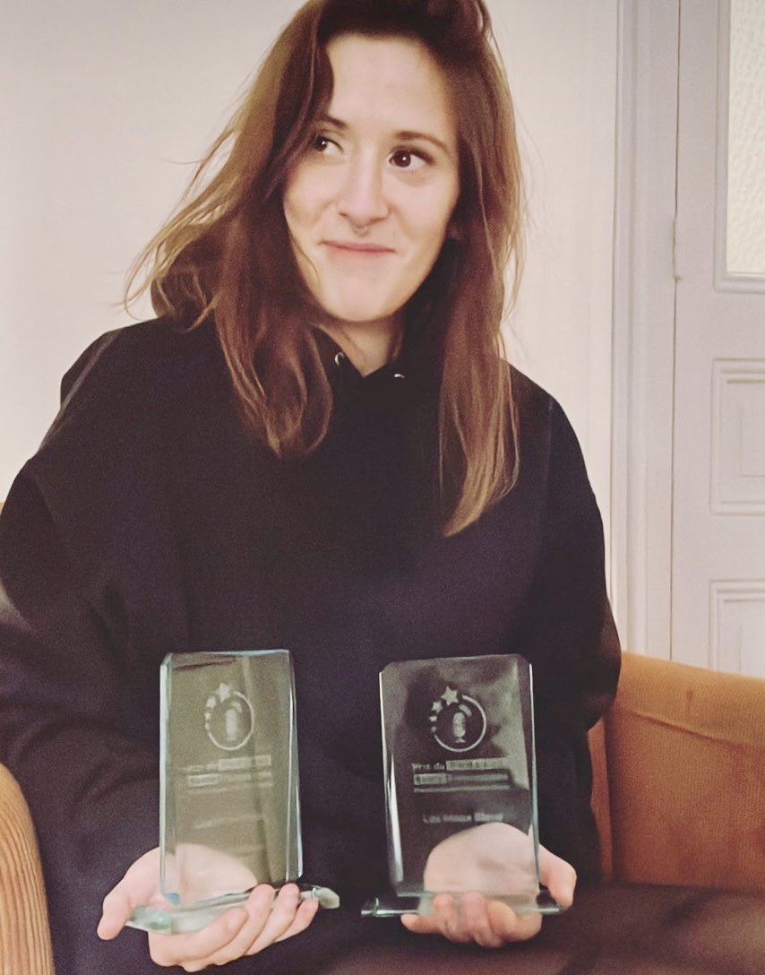 🙏🏽 Nous sommes très fiers de pouvoir célébrer ce grand prix du #podcast #santé avec Coralie, notre toute première invitée, avec qui nous enregistrions il y a deux ans, quasiment jour pour jour, l’épisode pilote de cette aventure !
<a href="/medshakestudio/">MedShake Studio</a> <a href="/FestiComSante/">Festival de la Communication Santé</a>