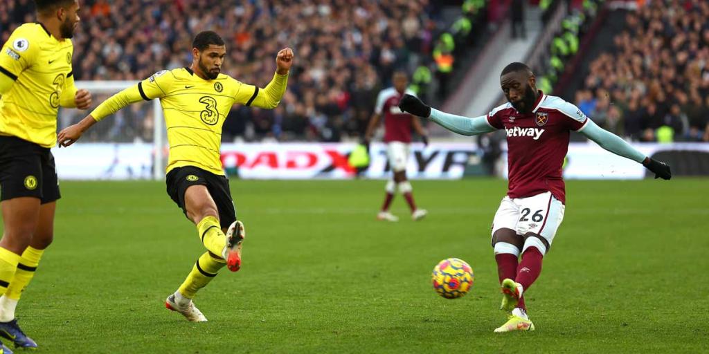EnenAndrew's tweet photo. Is masuaku still at westham?
I need another masuaku masterclass tomorrow 🔥
#WHACHE https://t.co/oGSzJNgxni