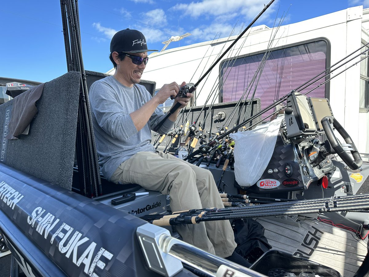 ShinFukae's tweet photo. Prepping tackle for the season opener of #MLF #BassProTour in FL on my @BassCatBoats office. 開幕戦に備えてタックル準備中。
#Expride #Zodias #XBRAID #KEITECH #SPRO #FishArrow #GreenfishTackle #GamakatsuUSA #SWANS #AFTCO
#shimanofishing_jp 
#shimano_bass_information 
#fishshimano https://t.co/J8QskViRyw