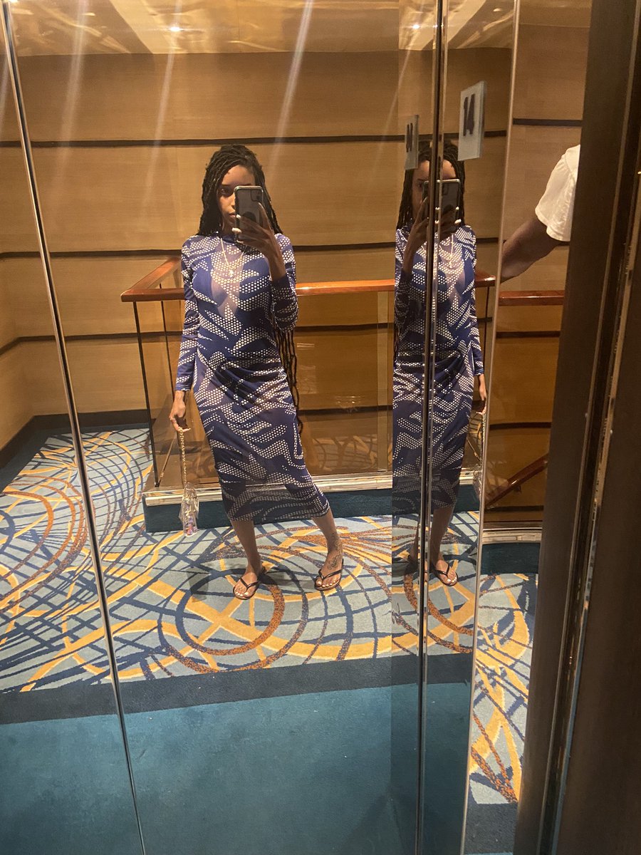 FlyyAssTayy's tweet photo. Definitely did it how my 20s would want me to. #hellothirty #AquariusSeason 🎉💕 https://t.co/yNOepjSQxi
