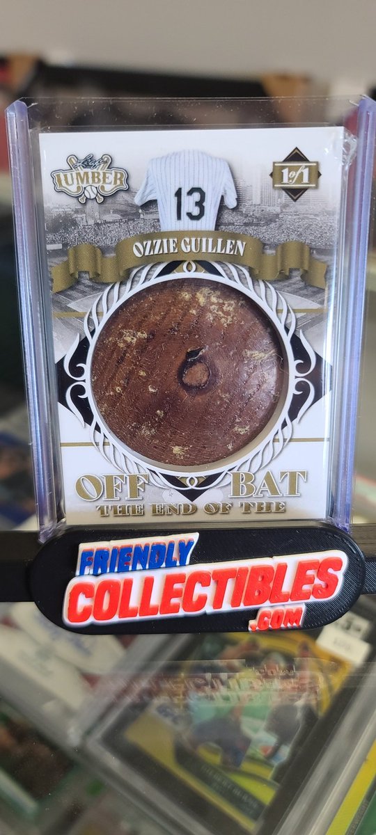 FriendlyBreaks's tweet photo. Pulled from Leaf Lumber!! https://t.co/YmsbImhXSL

#thehobby #leaf #ozzieguillen #whitesox https://t.co/wl6n5NzW5m
