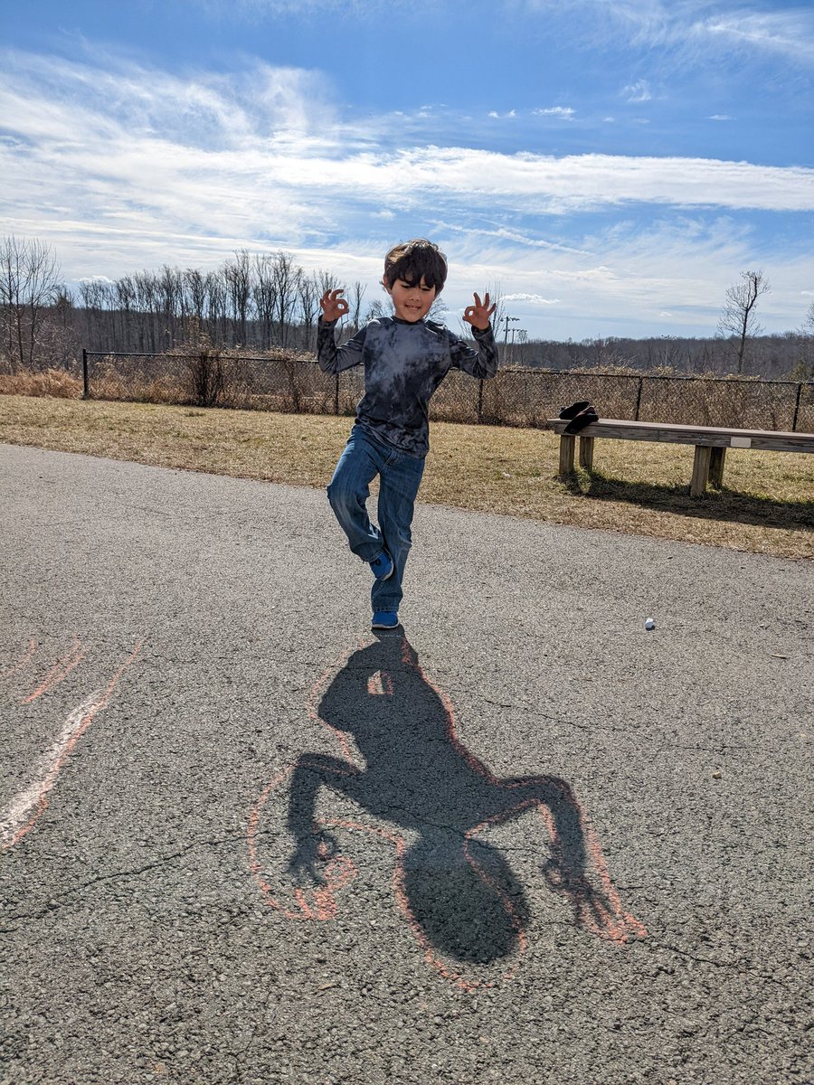 MrsFries_3884's tweet photo. When you learn about shadows and the sun comes out, you have a shadow dance party!!! #gesdragons #Kindergarten #shadows @dalton9_debbie https://t.co/B0L52fxfFj