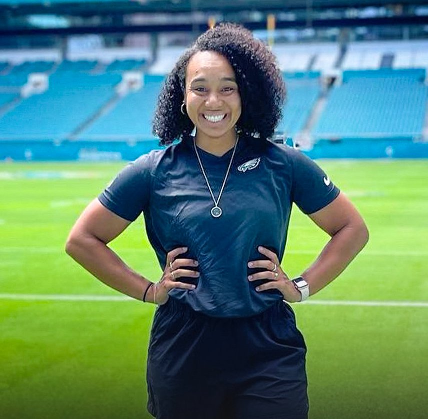 CoryBooker's tweet photo. Also at the Super Bowl, Hurts' agent Nicole Lynn will become the first Black Woman to represent a Super Bowl quarterback, and Autumn Lockwood of the Eagles will become the first Black woman to coach in the big game. https://t.co/IPm1xELayh