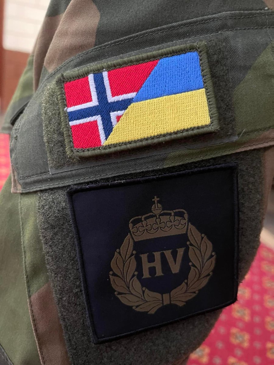 istygunnerside's tweet photo. Norske programledere, snekkere og sykepleiere lærer ukrainske programledere, snekkere og sykepleiere å slåss. HV-soldater hjelper med det ukrainerne ber om: Kunnskap i selvforsvar. #interflex 📸: #heimevernet https://t.co/JtzzaCcFCs