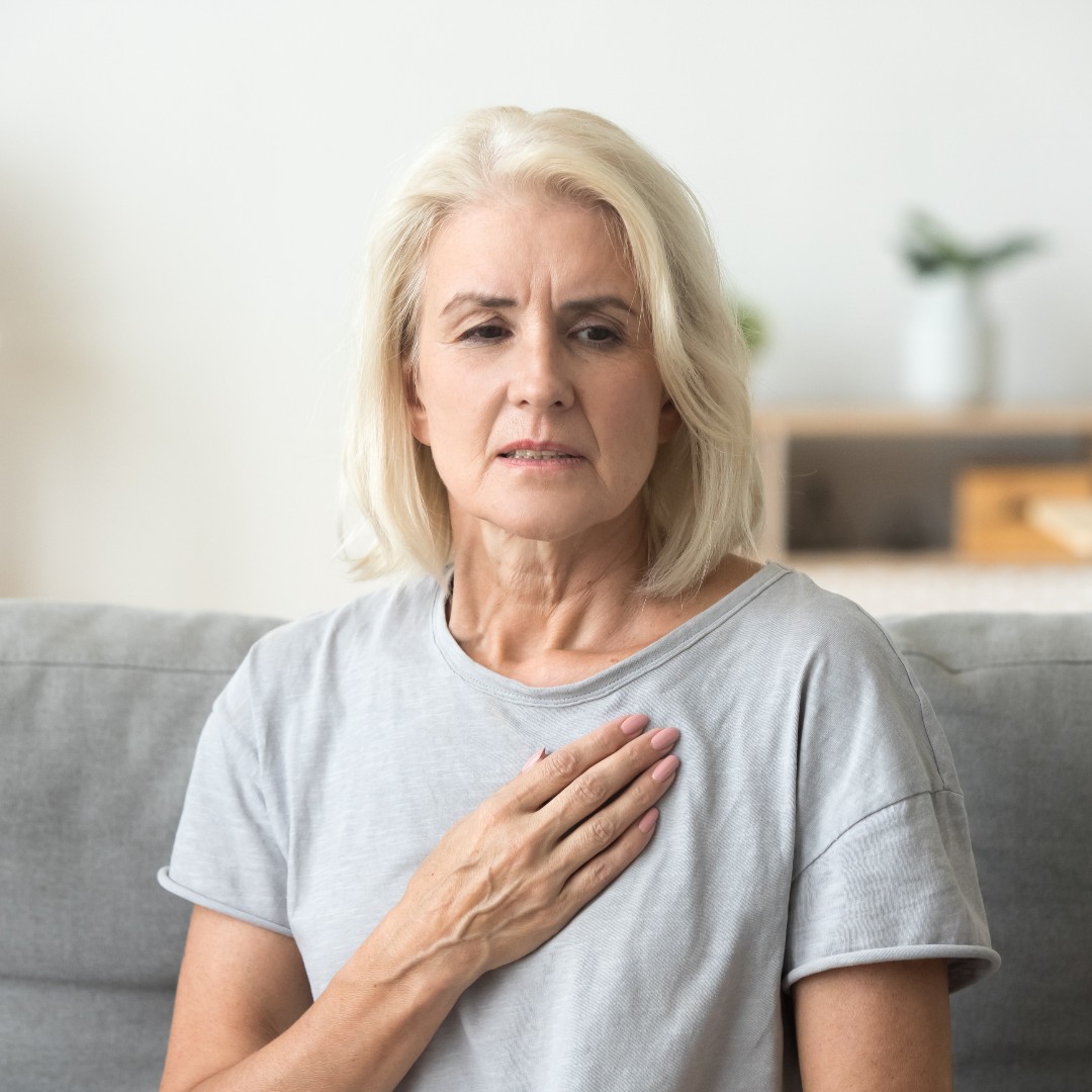 AdventistHC's tweet photo. Did you know that less than a third of people can recognize the major symptoms of a heart attack? Every minute matters when it comes to a heart attack, so learn the common symptoms to look out for today: https://t.co/OUUeNwjltS
#HeartHealthFirst https://t.co/7OwGOY2iob