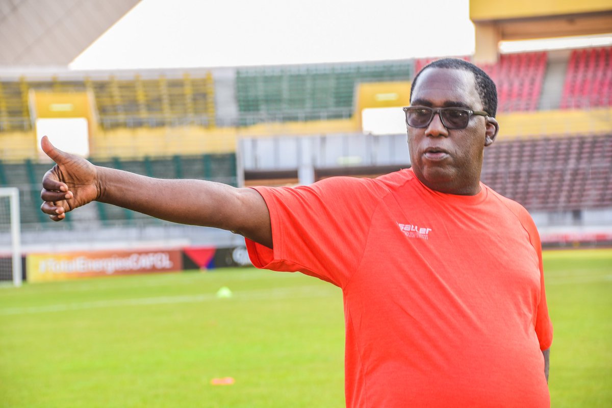 HACofficiel's tweet photo. 👊🏾⚡️👊🏾 Les 𝗠𝗮𝘁𝗮𝗺𝗸𝗮𝘀 se sont entraînés ce soir au Stade GLC, une dernière avant la réception du @SimbaSCTanzania 🇹🇿
#TotalEnergiesCAFCL #HACSimba
#PanAfricanTeam🔴⚪️ https://t.co/bfQRXsuQtC
