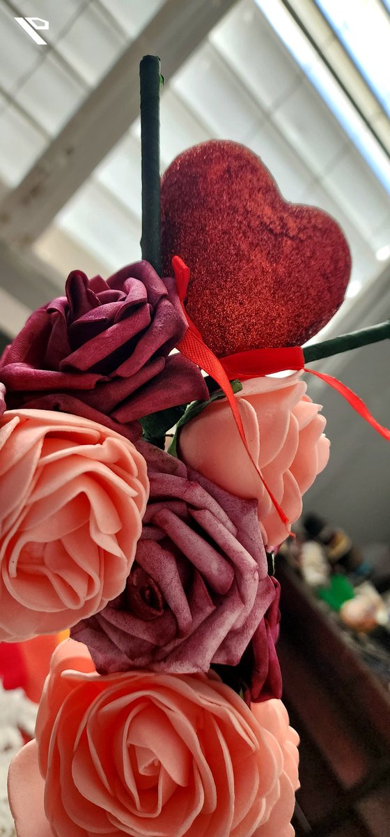 design_pac's tweet photo. Well, just a few days before #ValentinesDay we have to show you one of the gifts that can be won for that day. Everything you see in that basket is included. This is the third prize in the giveaway and we also have #customarrangements like this one available for sale. https://t.co/XA2NnY2Yh2