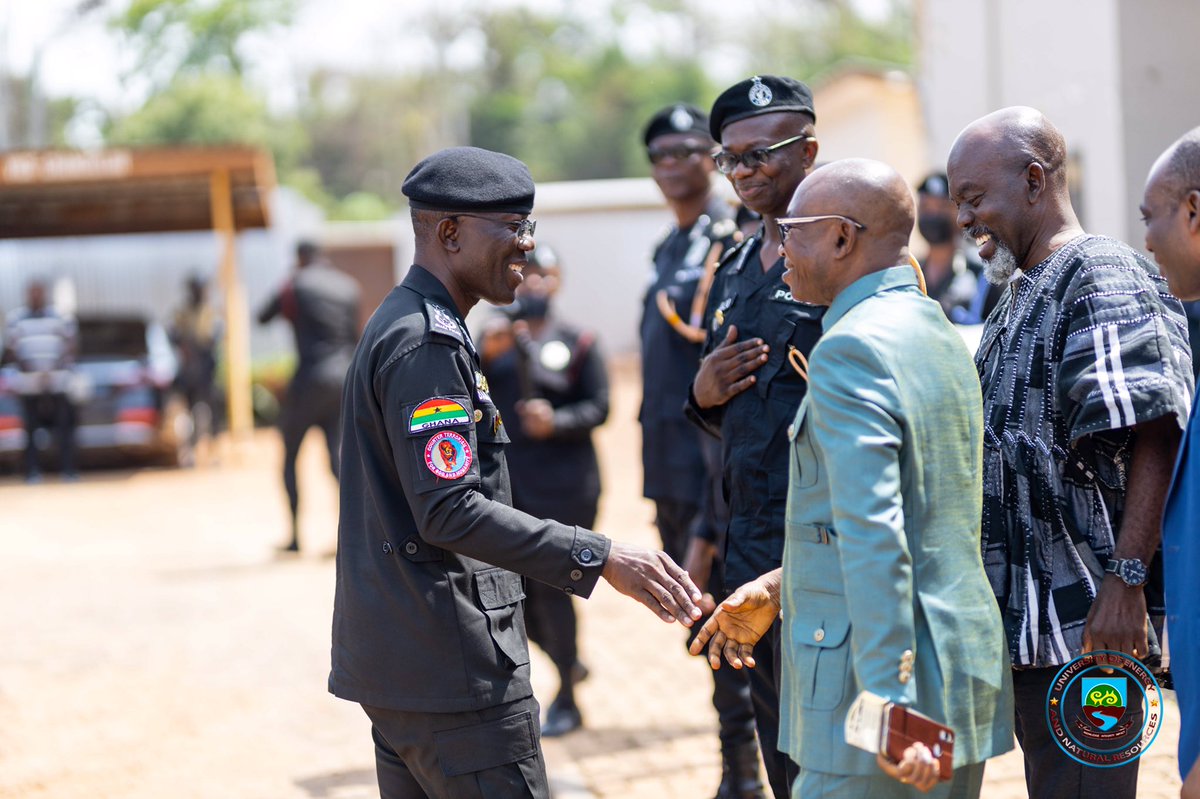 uenrofficial's tweet photo. The Inspector General of Police (IGP), Dr. George Akuffo Dampare  paid a visit to the University of Energy and Natural Resources today, Friday January 10, 2023.
#frema #FIFA #GalaxyS23Series #HarunaIddrisu #uenr #uenrishome https://t.co/BGvGGrydUe
