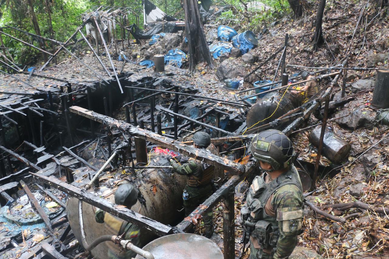 httpspbstwimgcommediaFooO-ZXXEAQH2oPformatjpgnamelarge