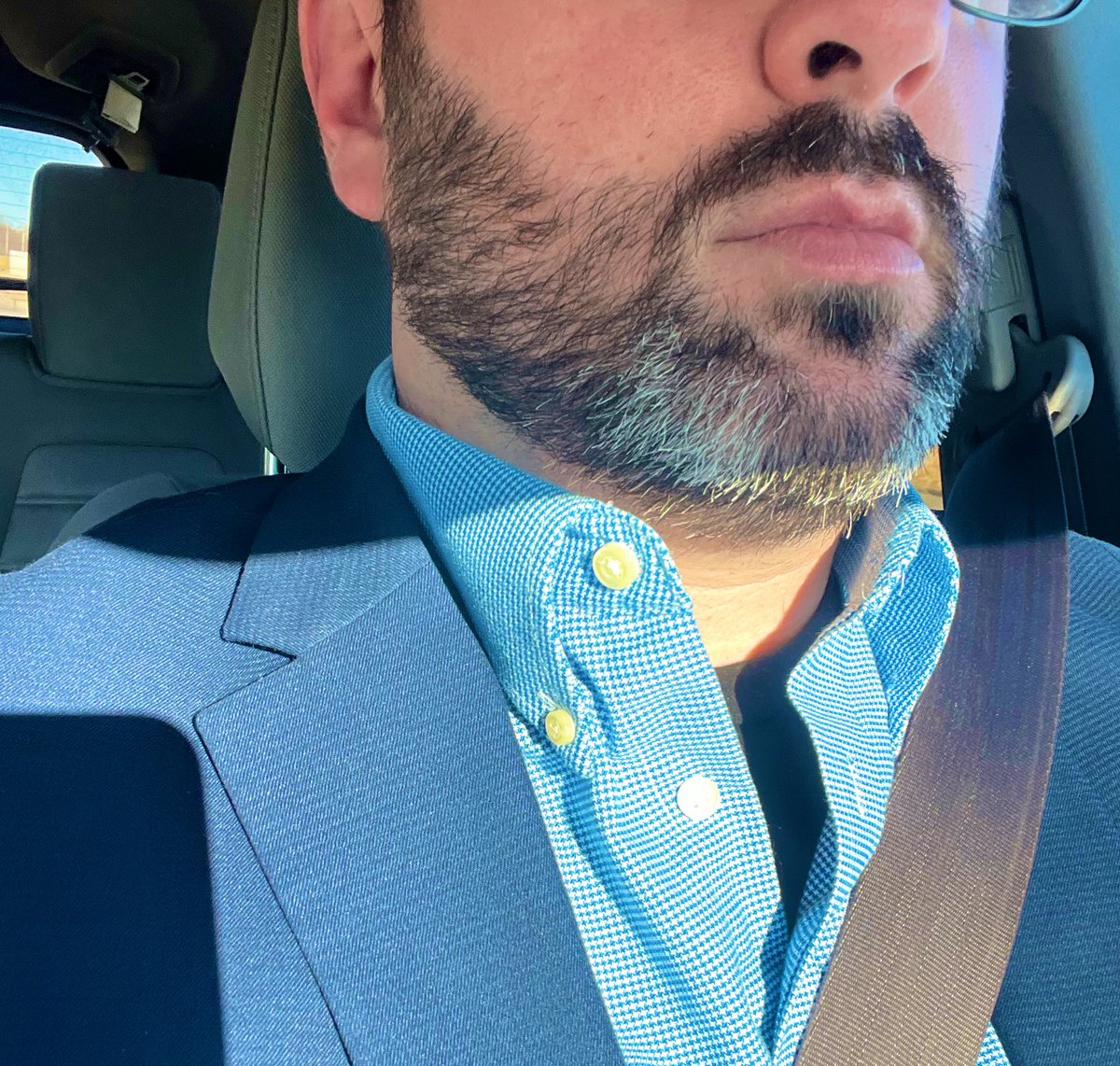 RT if you have that teacher/boss/daddy kink