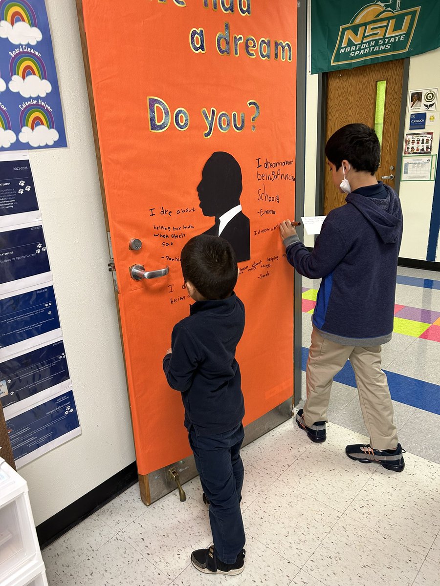 Brendapg44's tweet photo. “Honoring the past inspiring the future”🇿🇦
Celebrating African American Heritage Month @WMYwildcats 
#1stgrade 
#dreamscometrue https://t.co/KIeEuZa37w