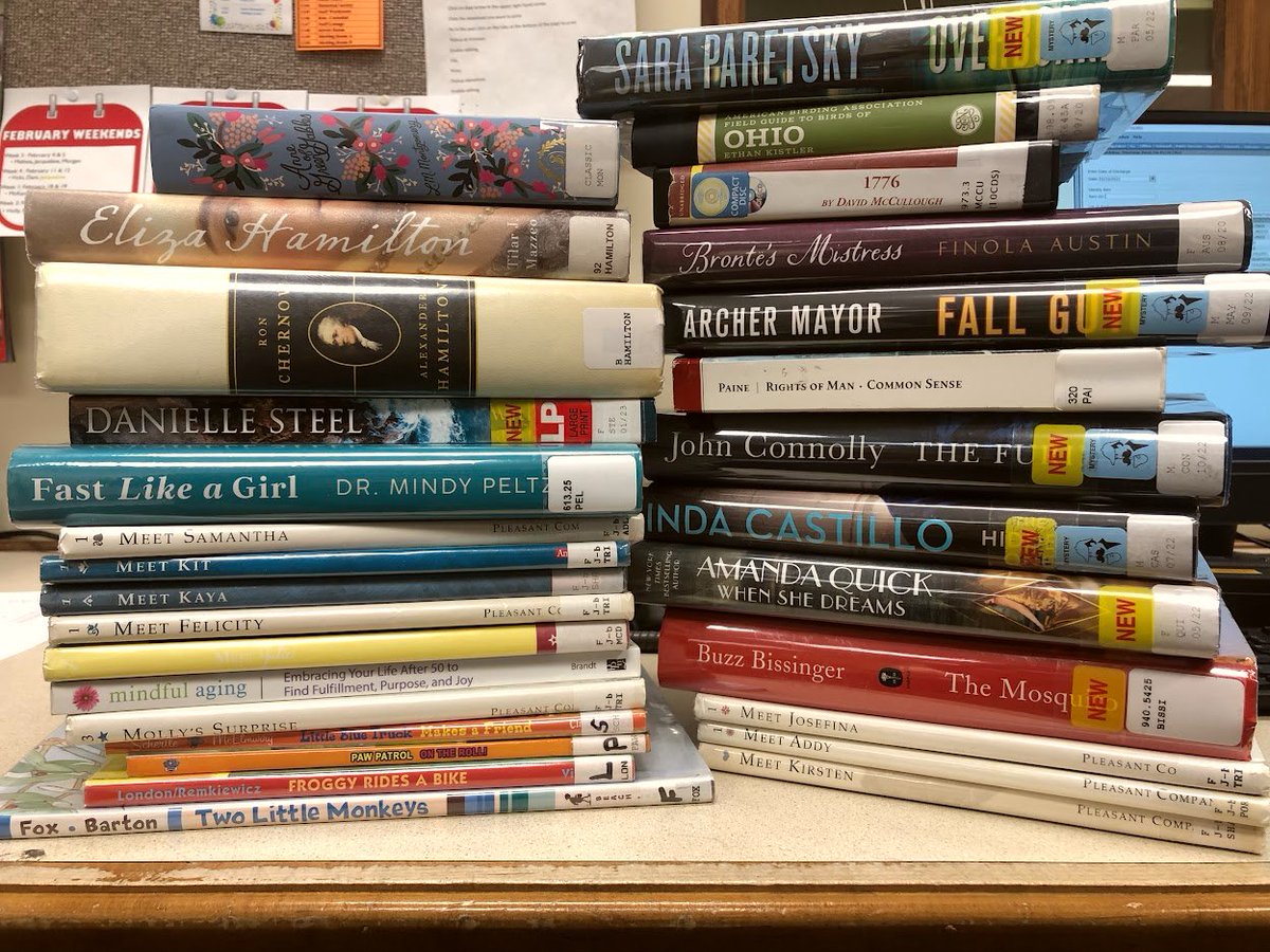 huronpl's tweet photo. See what our patrons are returning today in our book drop to get some ideas for your next checkout! What are you reading this weekend? #bookdroplife https://t.co/RaRUc2z1ES