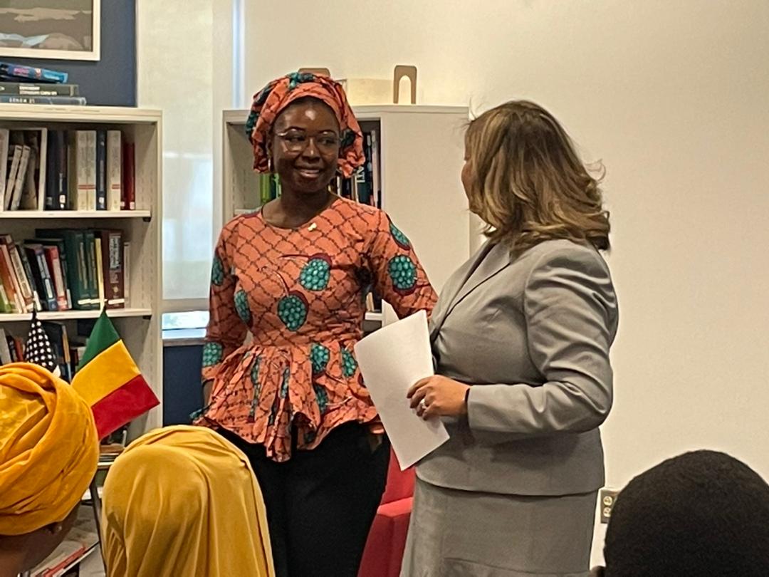 AicheGoumane's tweet image. At the American Center in Bamako.
I had the honor to participate in the session on women in science.
It was also a pleasure to meet the new United States Ambassador of Mali.

#Womeninscience
#RobotsMali
Ambassade des Etats-Unis au Mali