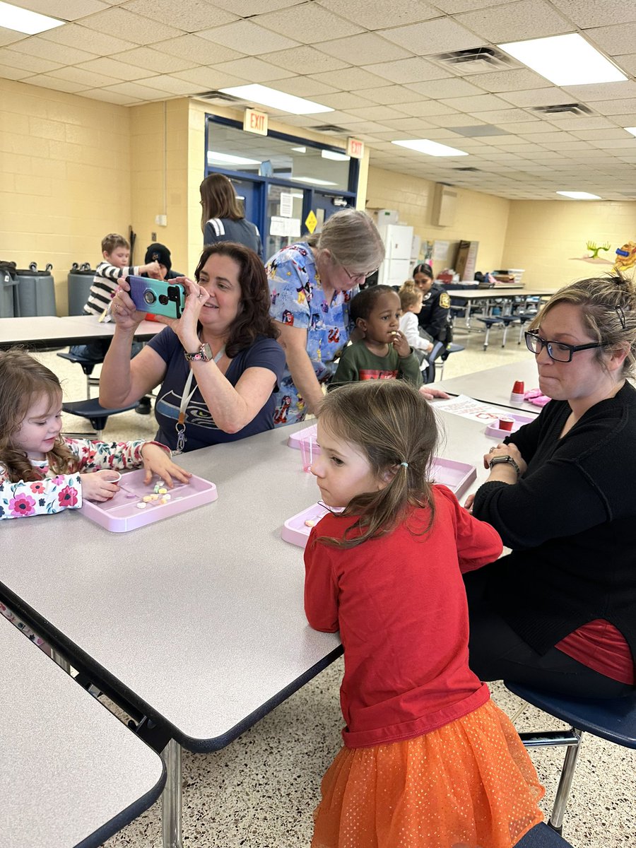 Elizabeth Short tweet media