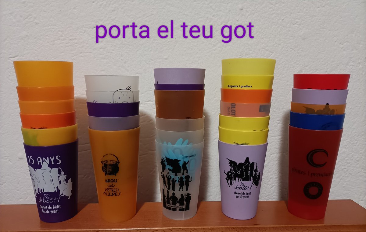 Penjaculpes's tweet image. Demà després de quedar descansats i fotre-us a caldo tornarem a repartir caldo! Podreu comprar gots però si voleu podeu portar el vostre de casa #reutilitza 👇🏽👇🏽👇🏽👇🏽