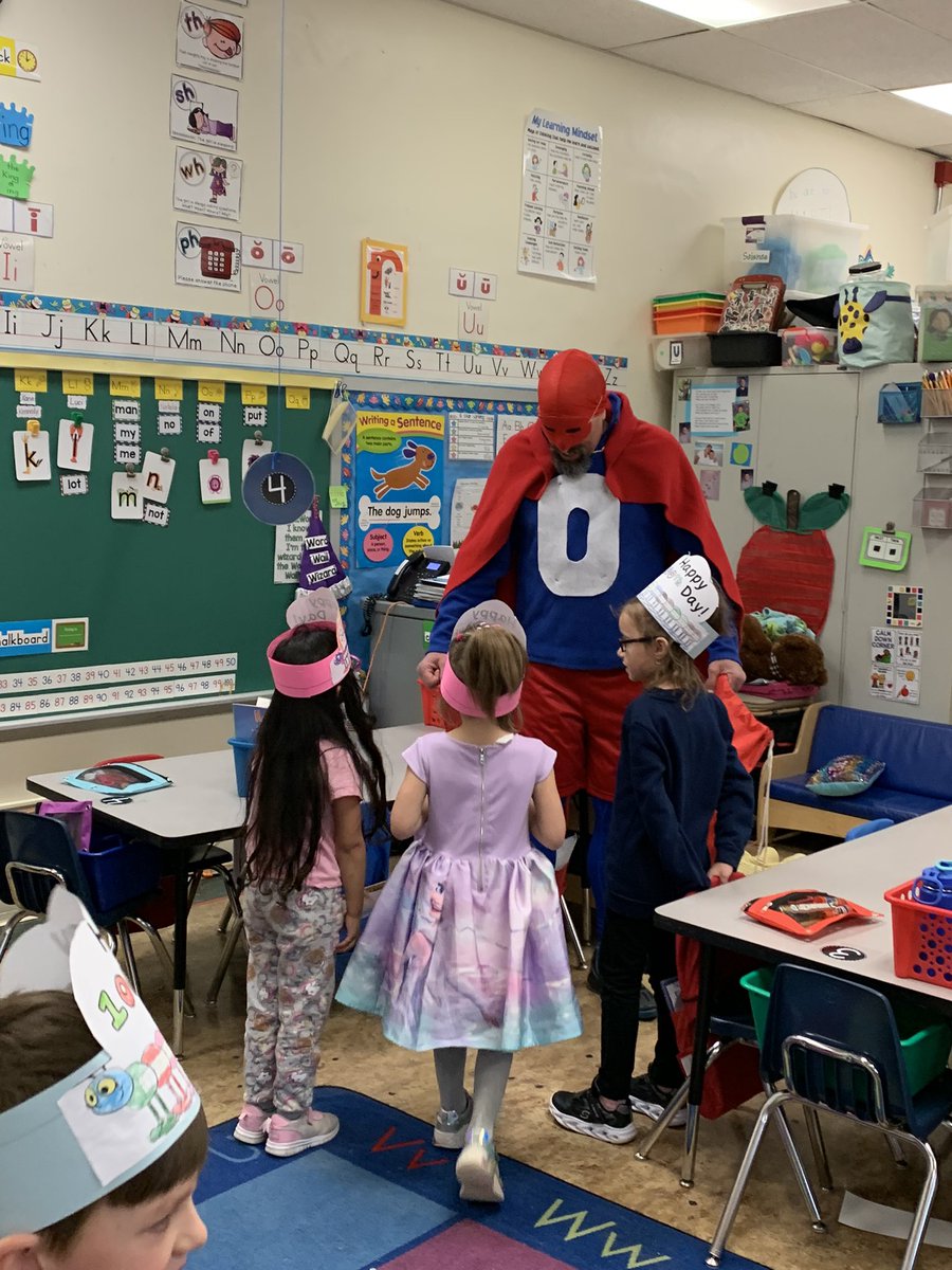 Zero the Hero stopped by Parma Park’s Kindergarten classroom as they celebrated 100 days of school. Mrs. Aslanis’ students were so surprised and excited!