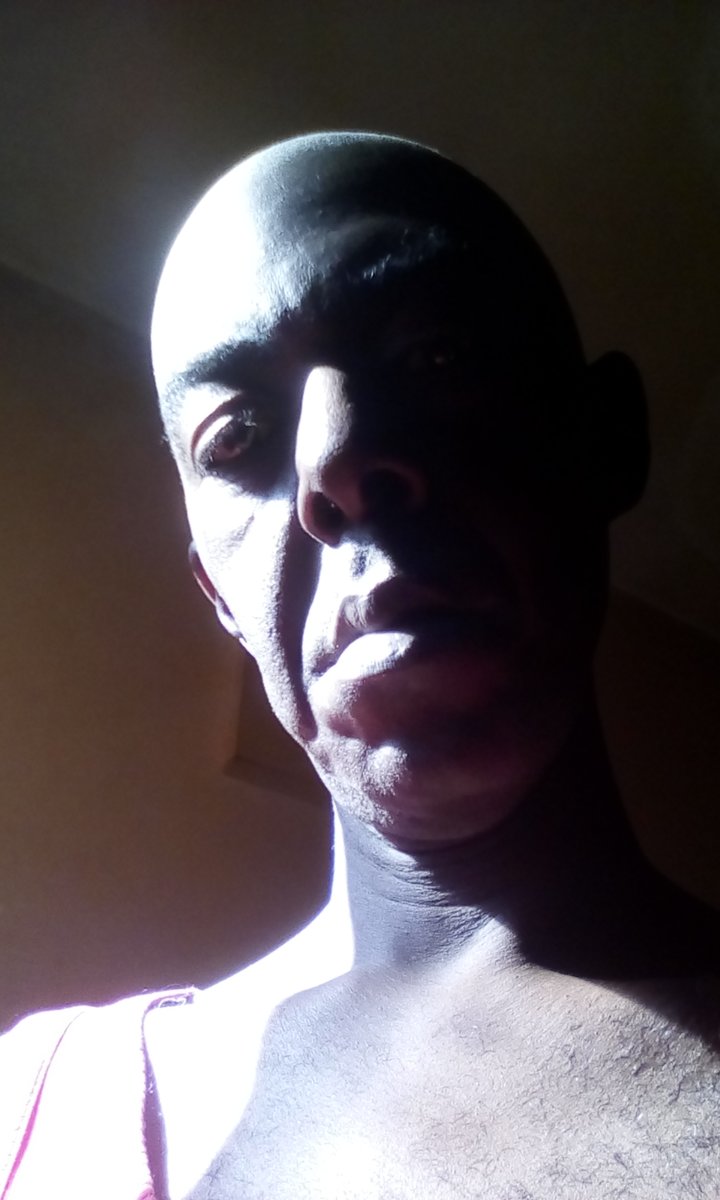 #selfie #fotododia #pictureoftheday #photo #foto #bild #bilder #kunst #arte #photographer #fotografo #art
#luzesombras #lichtundschatten #lightandshadows #photooftheday #photography #saopaulo #brasilien #brazil #brasil