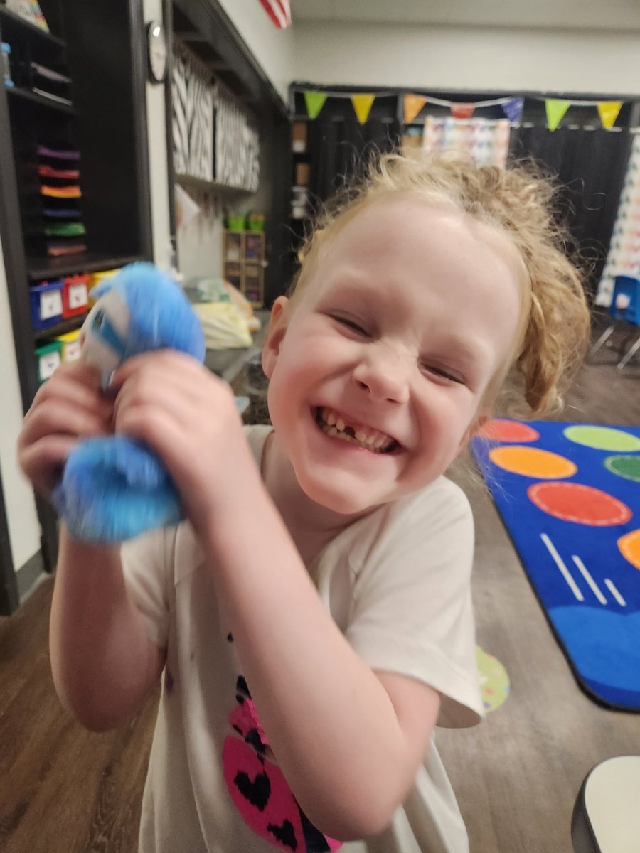CounselorMegan's tweet photo. My favorite thing about being a school counselor are moments like this - pure JOY when you meet your goal! #moscweek #NSCW23 https://t.co/1T3FB8dS9t