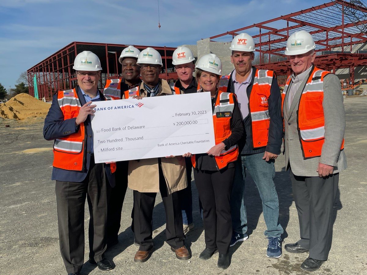 rossi_chip's tweet photo. ⁦@BankofAmerica⁩ presented ⁦@FoodBankofDE⁩ with a donation from our booster campaign for their new distribution and community development center in Milford, which will help expand the organization’s reach and increase food storage to benefit those facing hunger. https://t.co/2A18BBNgGv