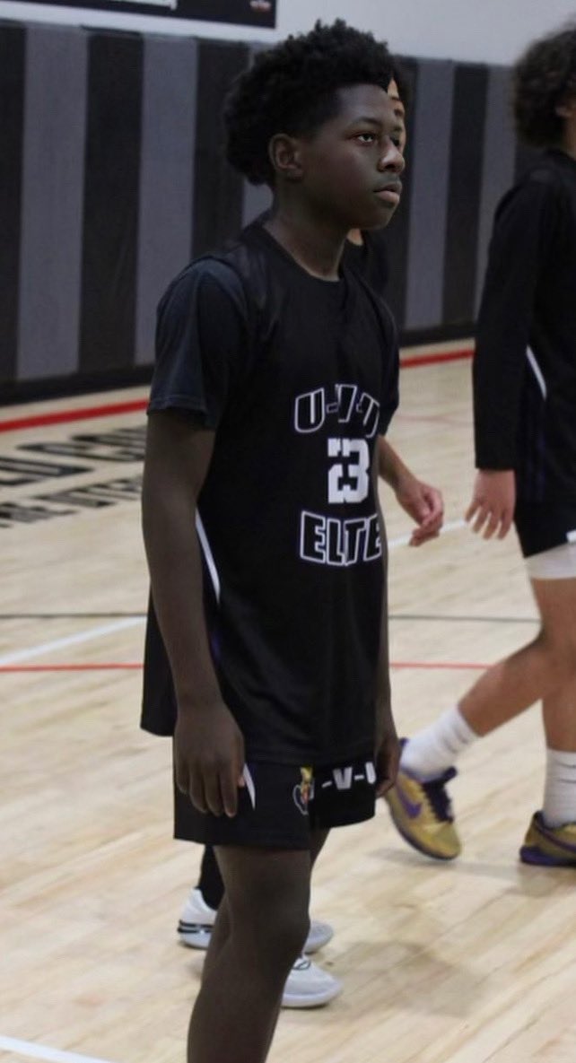 HoopVlog's tweet photo. Article: Ranked Guard Ray Riley Earns MVP With HoopVlog Select

✍️: @HoopVlog 
🔗: https://t.co/zxzYfVVzNE https://t.co/7xVldR1cy5