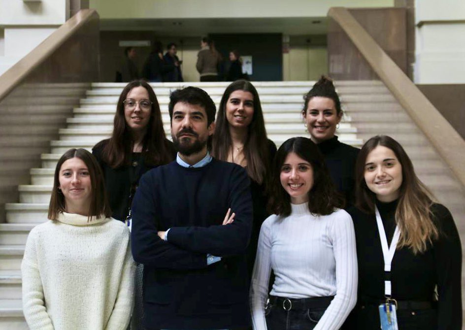 CejalvoM's tweet photo. 👩🔬🧬🧪Mujeres científicas, sin ellas nuestros labos y la investigación no serían posible #BreastLAB #ColonLAB
#Mujerciencia #NiñaCiencia @incliva_iis @GVAclinic https://t.co/H1T2rj7nkU