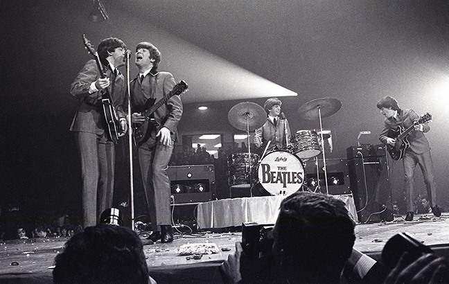 crockpics's tweet photo. The Beatles made their live concert debut in the US at the Washington Coliseum. Over 350 police surrounded the stage to keep the 8,000 plus screaming fans in control, February 11, 1964. https://t.co/9lf7LCBDtB