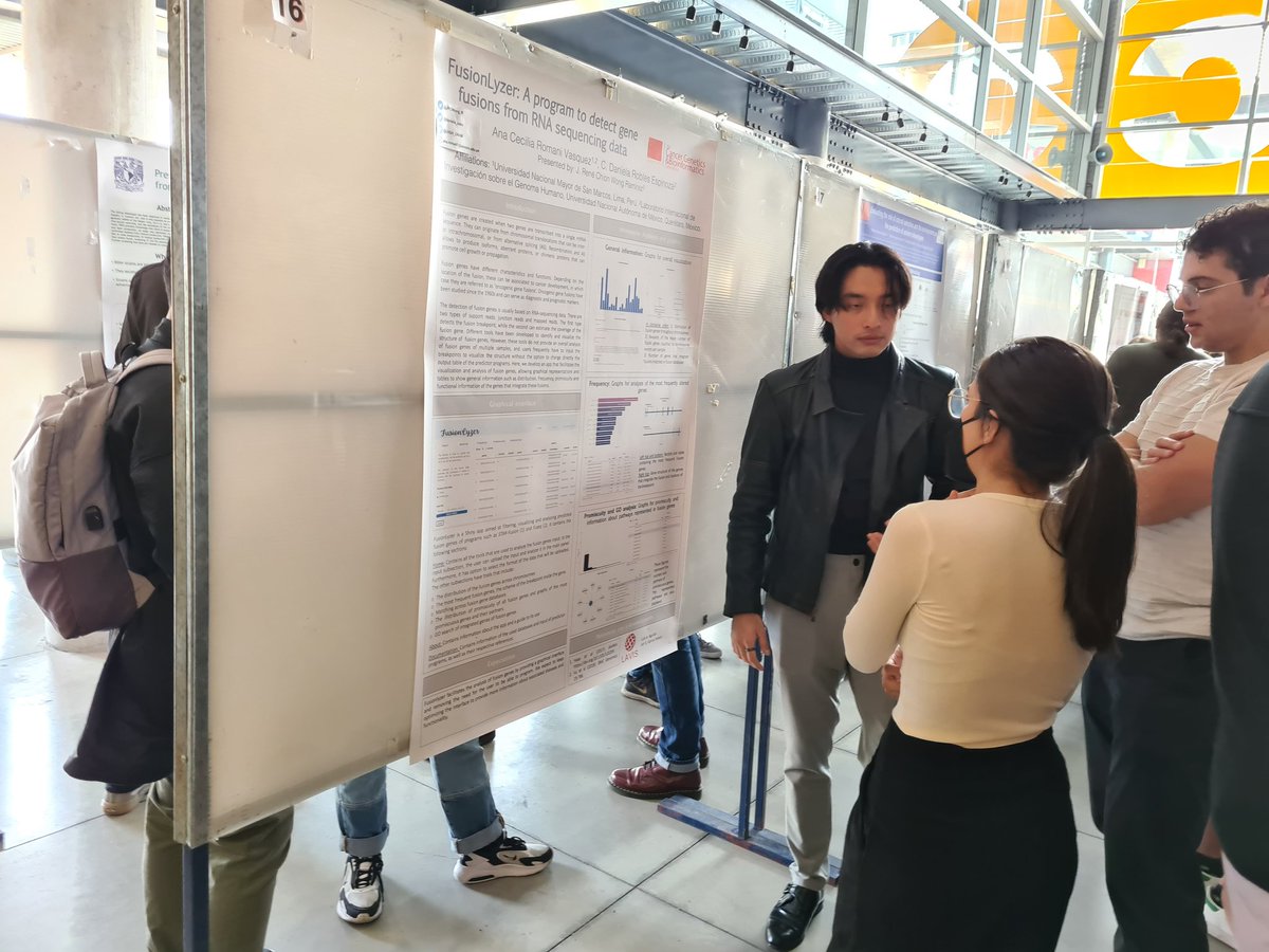daniela_oaks's tweet image. Nuestro lab presentó 4 posters #DiasAcademicosLIIGH: @JRCWong_R - fusiones de RNAseq, @jessicagarrr, @itzel_galguera - nuevas variantes de riesgo a #melanoma, @Eardil - predisposición genética a melanoma #acral, y @elfpie y @FerArriaga_09 - el efecto de la alimentación en hígado